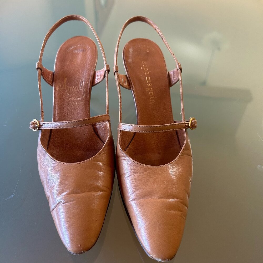 Amalfi - Tan/Beige Kitten Heels - Size 6S (Slim or Narrow)